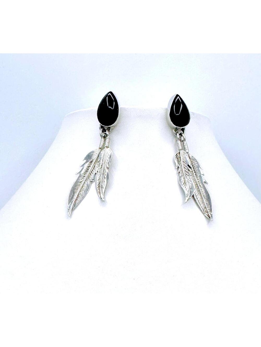 Striking Pat Chee Navajo sterling silver onyx with sterling feather earrings